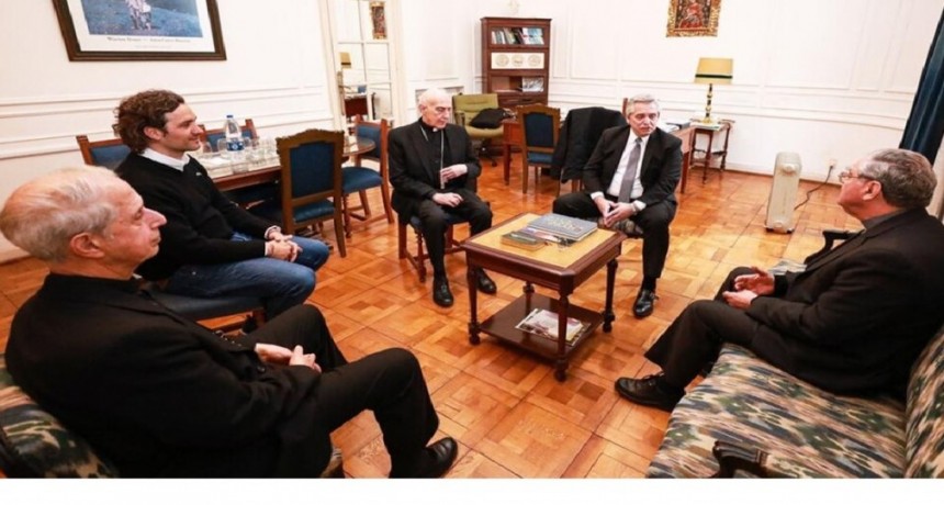 Fernández recibió a la cúpula de la Iglesia