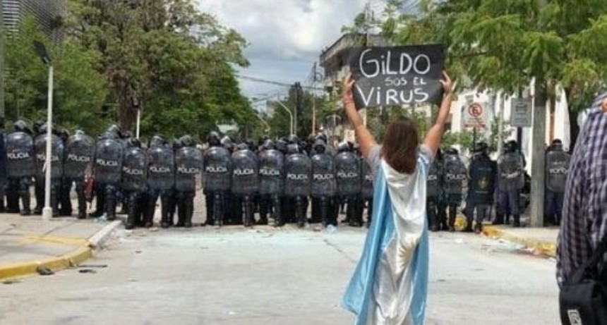 Formosa: la Policía reprime con balas de goma y gases lacrimógenos