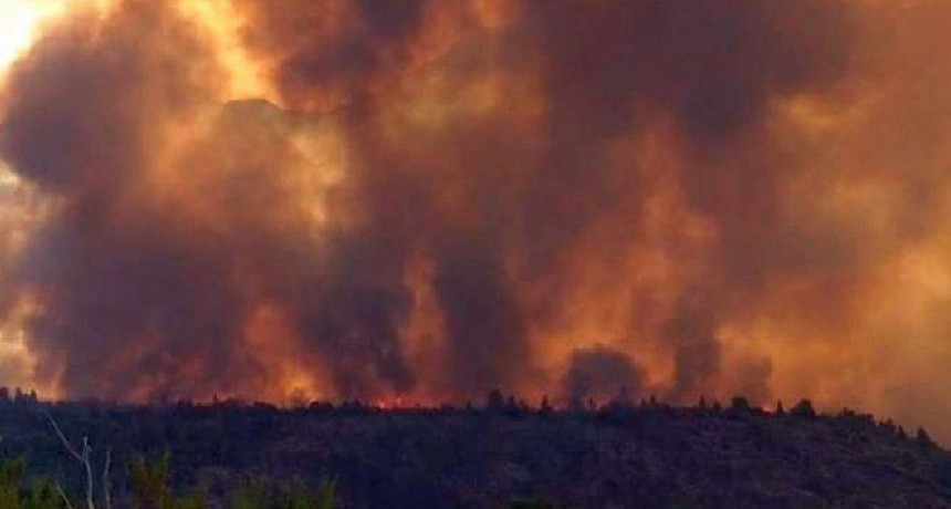 El Bòlson en llamas con heridos y evacuados