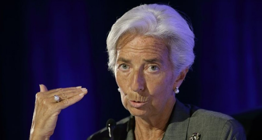 Lagarde anuncia aumento de compra de deuda para contrarrestar inflación
