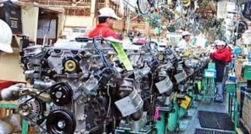 Los nuevos aumentos de impuestos fulminará el repunte y provocarán más inflación