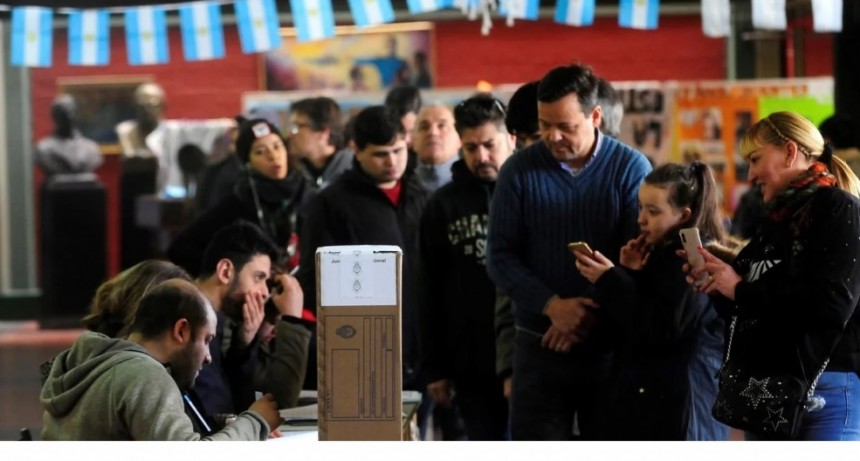 El oficialismo y oposición acordaron posterga las Elecciones