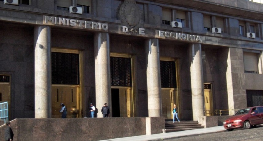 Economía sale a buscar $250.000 millones