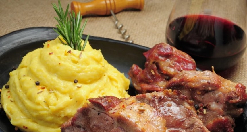 Receta de bondiola especiada con puré de batata