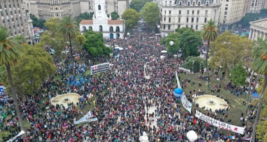 La Plaza de Mayo escenario en el Día de la Memoria