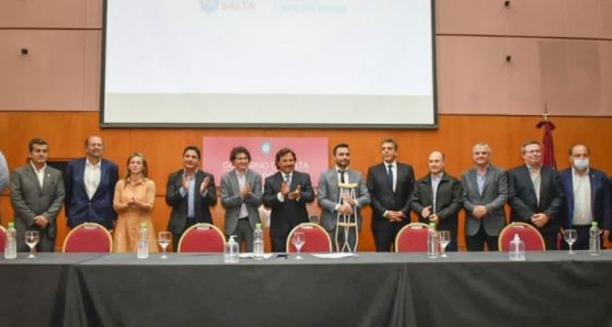 Sáenz y Massa rubricaron acuerdos obras Transporte ferroviario