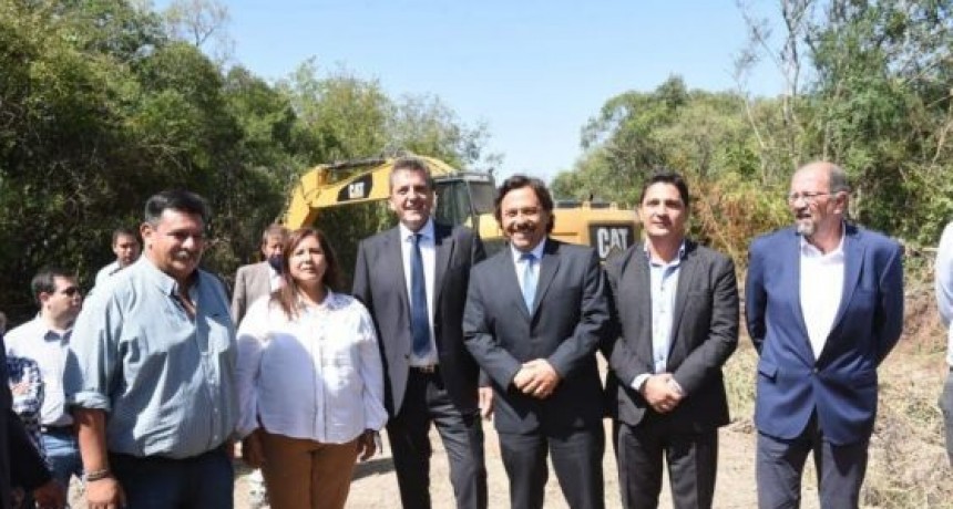  Sàenz y Massa supervisan obras del tren urbano Cerrillos-Moldes