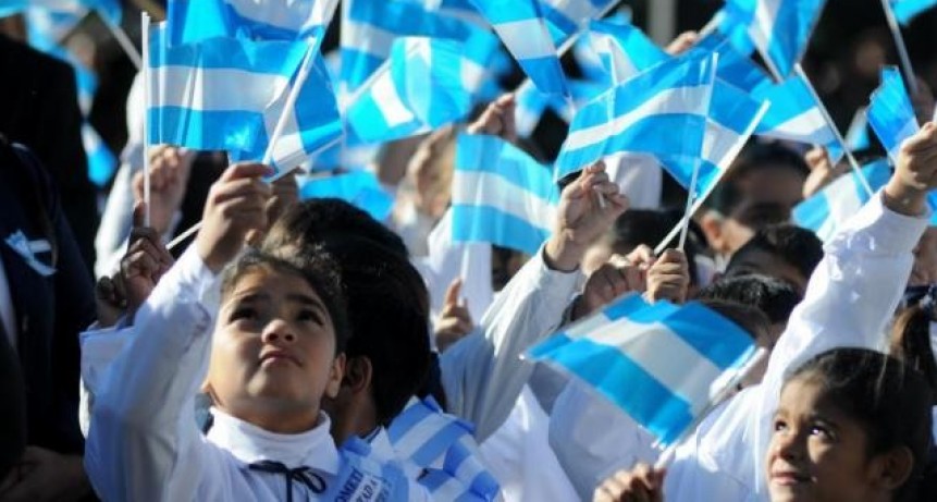 Se suspendió la presencialidad en actos escolares los días feriados