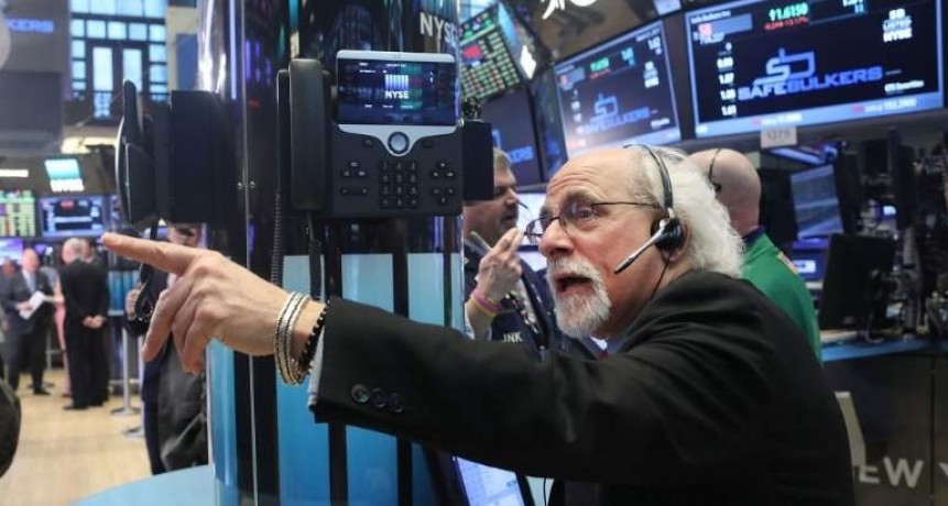 Wall Street cierra con ganancias