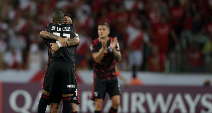 De la Cruz puso el 2-2 Internacional