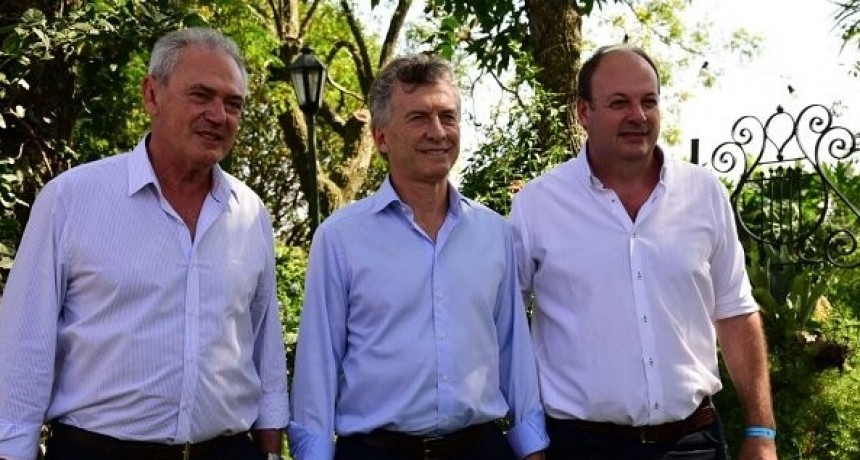 Macri recorre obras en el Puerto Ruiz 