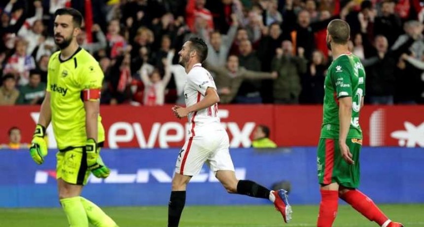 El Sevilla le gano 2 a 0 al Alavés