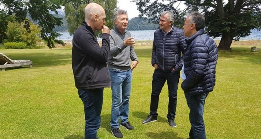 Gobierno y radicales definirán anuncios económicos