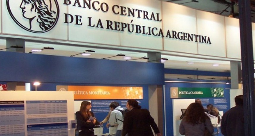 El BCRA congela el dólar en la franja de $51,45