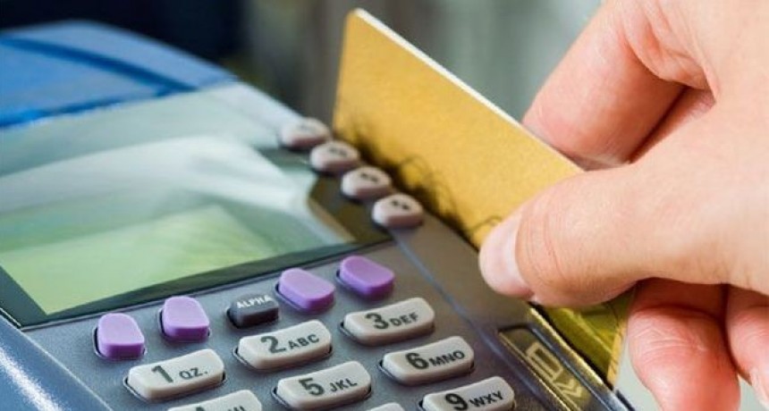BCRA definió pagos con tarjetas y comisiones por efectivo