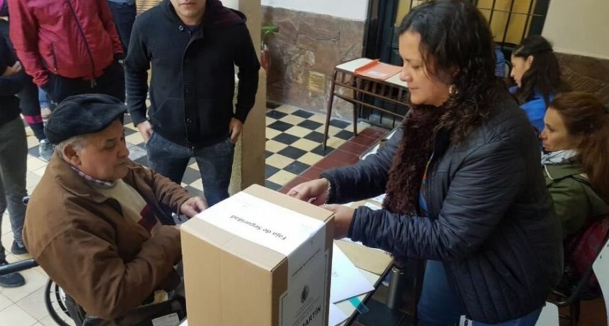 Mendoza: masiva concurrencia en elecciones primarias PASO