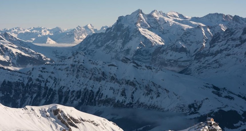 Mueren esquiadores por avalancha en los Alpes