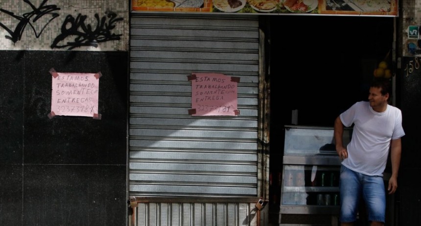 Brasil encara los primeros recortes salariales por el coronavirus