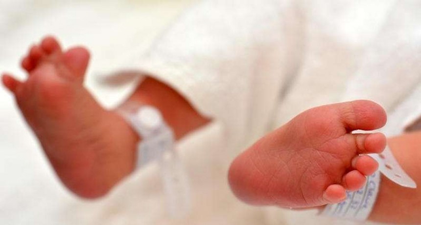 Los bebés nacidos durante la Cuarentena son indocumentados