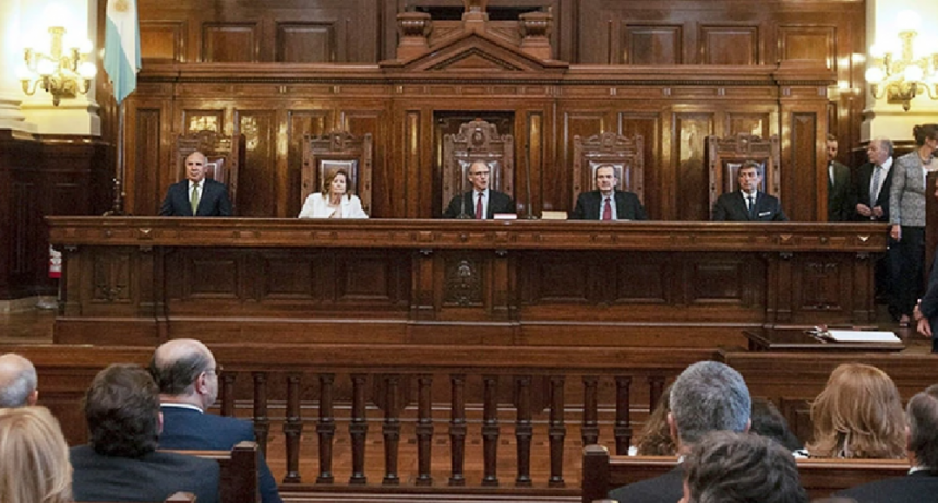 La Corte Suprema prorrogó hasta el 26 de abril la feria judicial