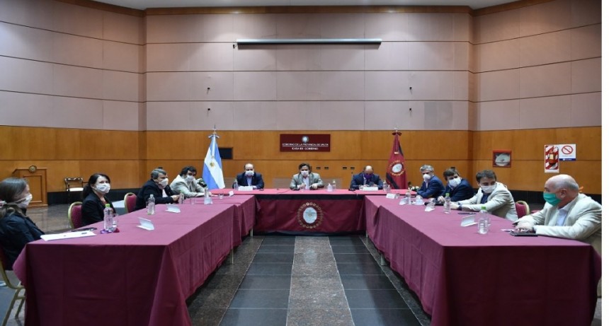 El Gobierno ratificó el acompañamiento a los sectores económicos que están sin actividad