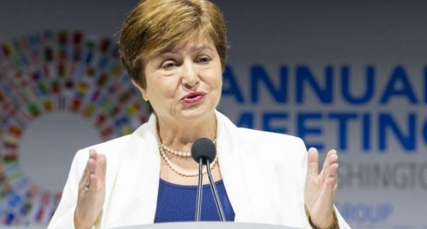 La economía argentina caerá el 5,7% este año