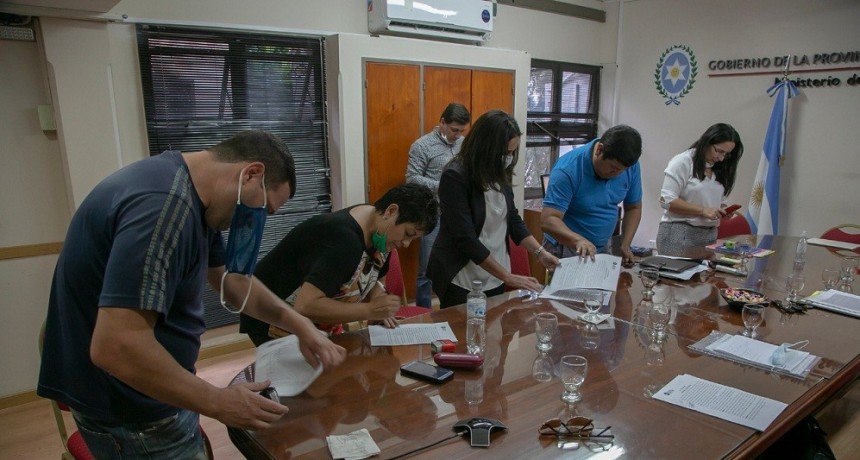 El Gobierno supervisa el material deprotección usado por médicos
