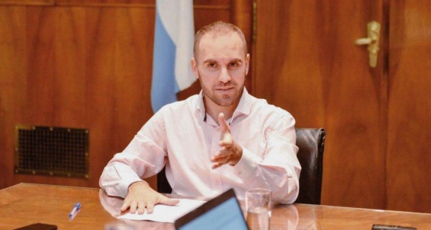 Martìn Guzmàn busca de apoyo extranjero en la negociaciòn con el FMI