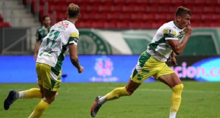 Defensa y Justicia venció a Palmeiras por penales y es campeón de la Recopa
