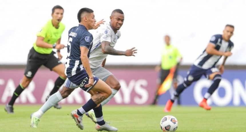 Talleres perdió con Emelec en Córdoba