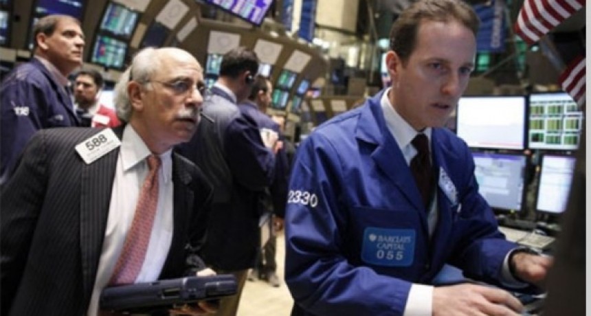 Wall Street cerro en un rojo profundo