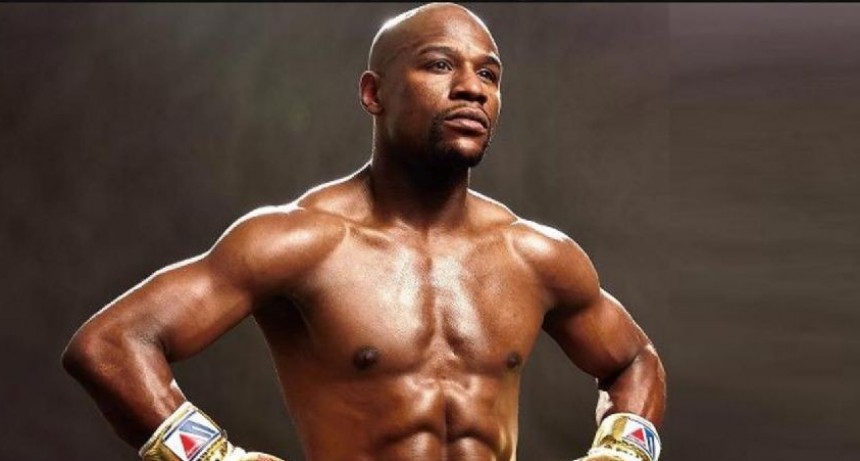 Floyd Mayweather regresa al mundo del boxeo