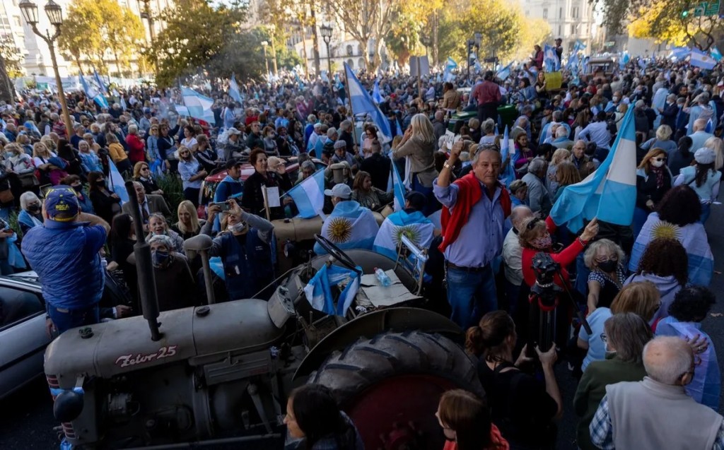 El campo pidió que le saquen las manos de encima