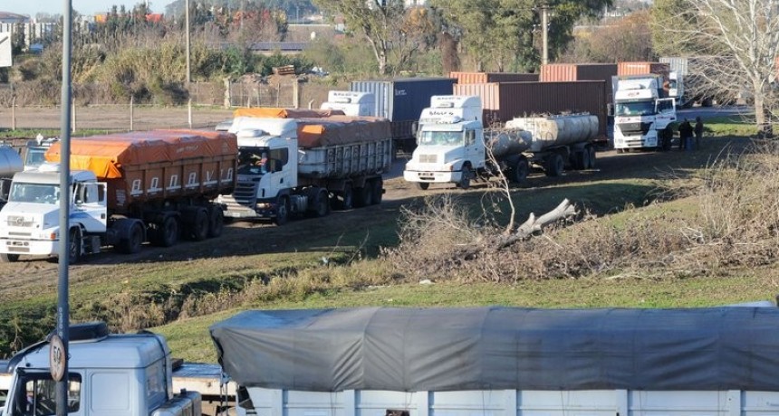 Transportistas de granos anuncian paro