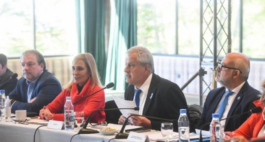 Ministro de Educación: Màs horas màs clases