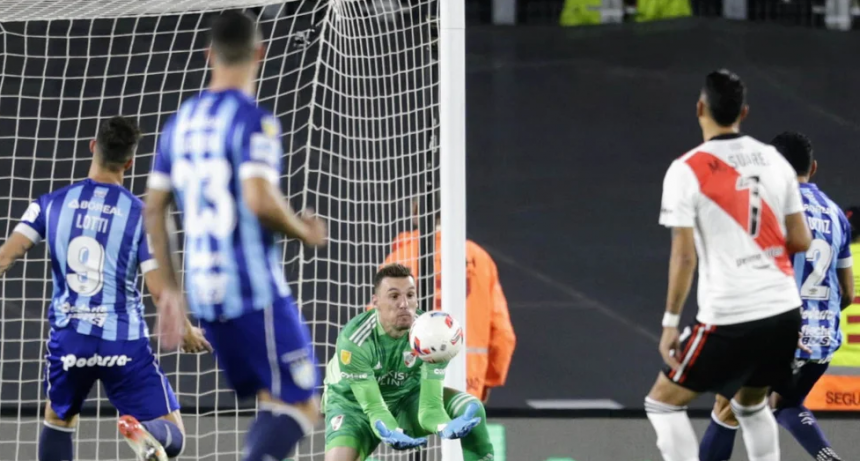 River empatado por Atlético Tucumán