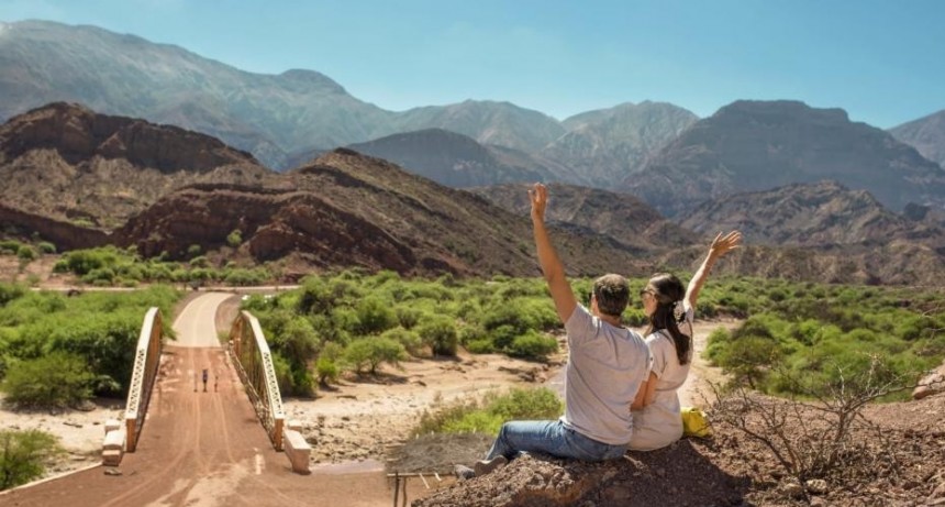 El feriado movilizo  3,2 millones de turistas por el país