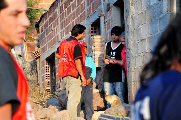 callejeada en los barrios para consientizar el no consumo de drogas