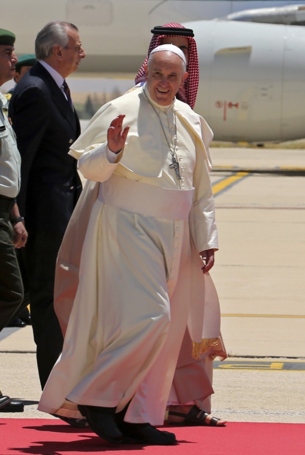 El Papa Francisco  arriba a Jordania
