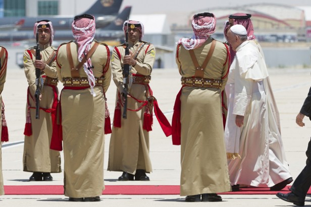 Arribo de su Santidad el Papa Francisco en Jordania mayo 24 de 2014 