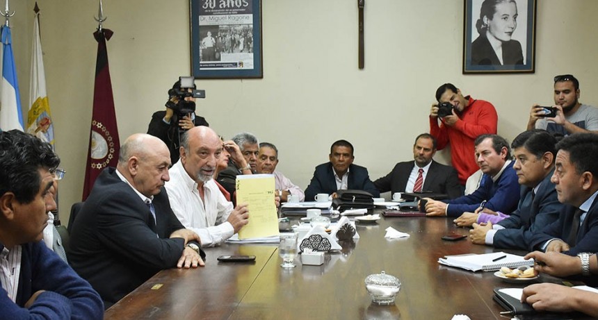 Mascarello informar sobre el dengue en la provincia