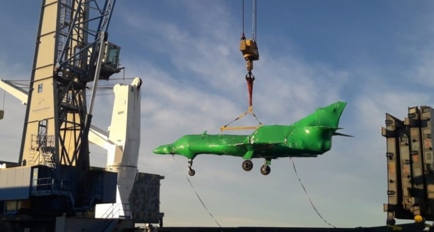 Llegaron los aviones comprados a Francia