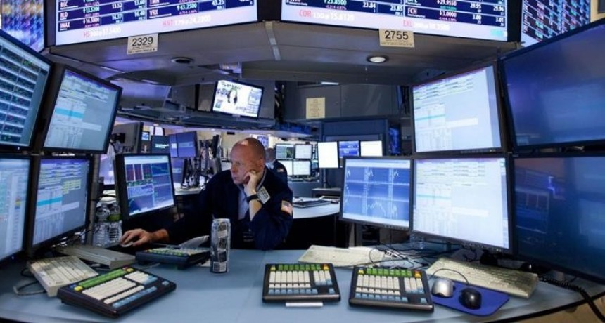 Wall Street cierra con pérdidas y el Dow Jones baja un 1,11 %