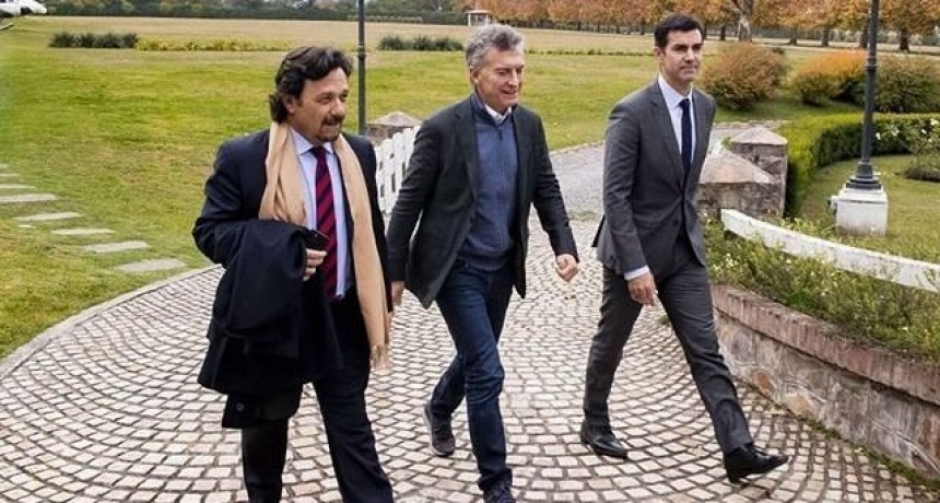 Macri fue recibido por Urtubey y Gustavo Sáenz