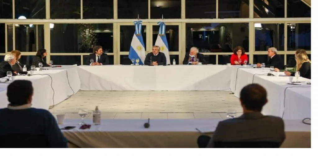 El Presidente se reunió con expertos para analizar cómo sigue la cuarentena