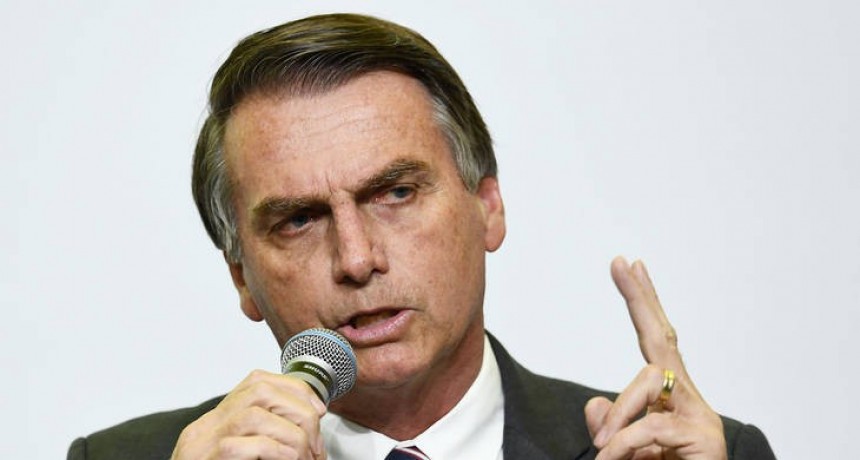 Bolsonaro: Argentina va camino al socialismo, con pobreza, miseria y caos social