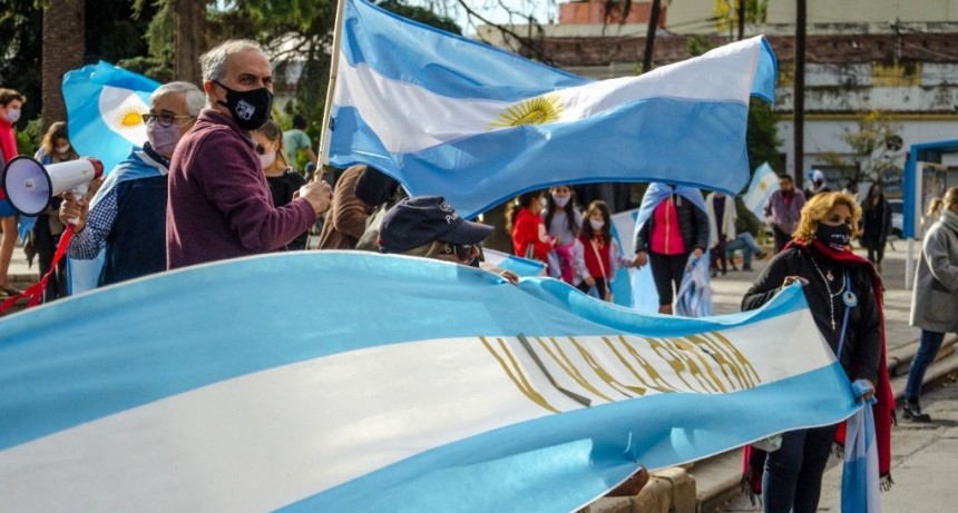 Comerciantes Unidos se manifestaron en contra del confinamiento