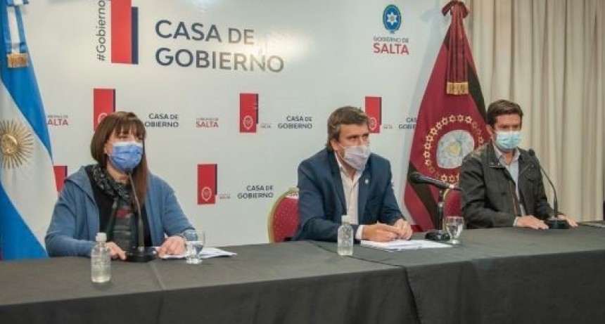 Comienzan a vacunar contra COVID-19 a mayores de 50 años
