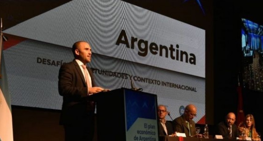 Martín Guzmán:  'Es fundamental tener nuestra propia moneda' 