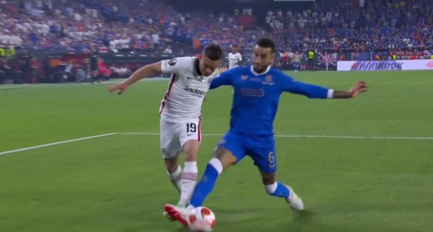 Frankfurt empató a Rangers en la final de la Europa League